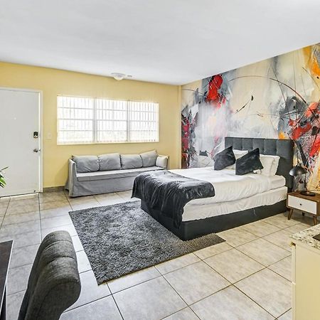 Private Hallandale Beach Studio Wbath Walking Distance To The Beach Pool Free Parking Экстерьер фото