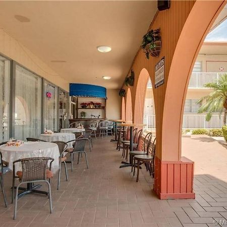 Private Hallandale Beach Studio Wbath Walking Distance To The Beach Pool Free Parking Экстерьер фото