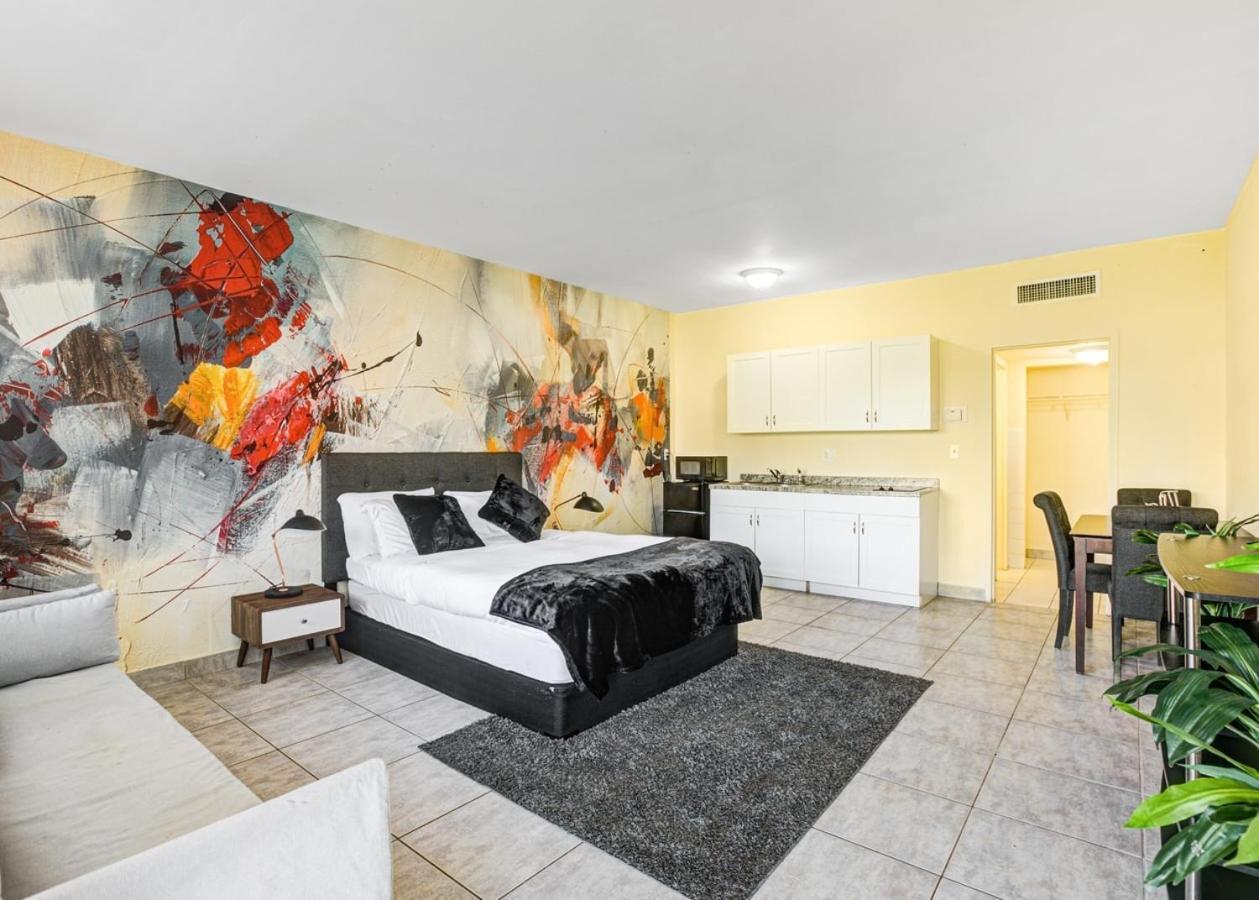 Private Hallandale Beach Studio Wbath Walking Distance To The Beach Pool Free Parking Экстерьер фото
